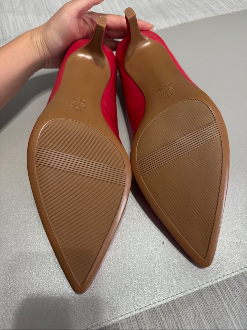 12WW Double Wide Width Naturalizer Everly Red Pointed-Toe Mid Kitten Heel Pumps - Picture 9 of 10